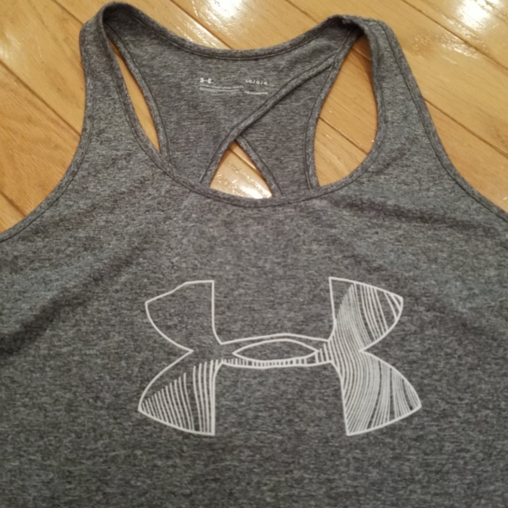 NWT Under Armour tank - Picture 3 of 6